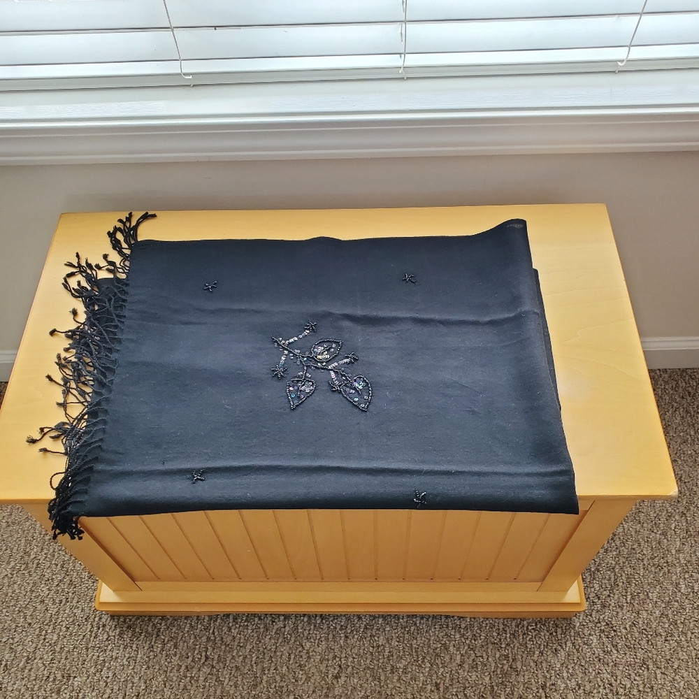 Scarf🧣🖤 - Picture 5 of 6